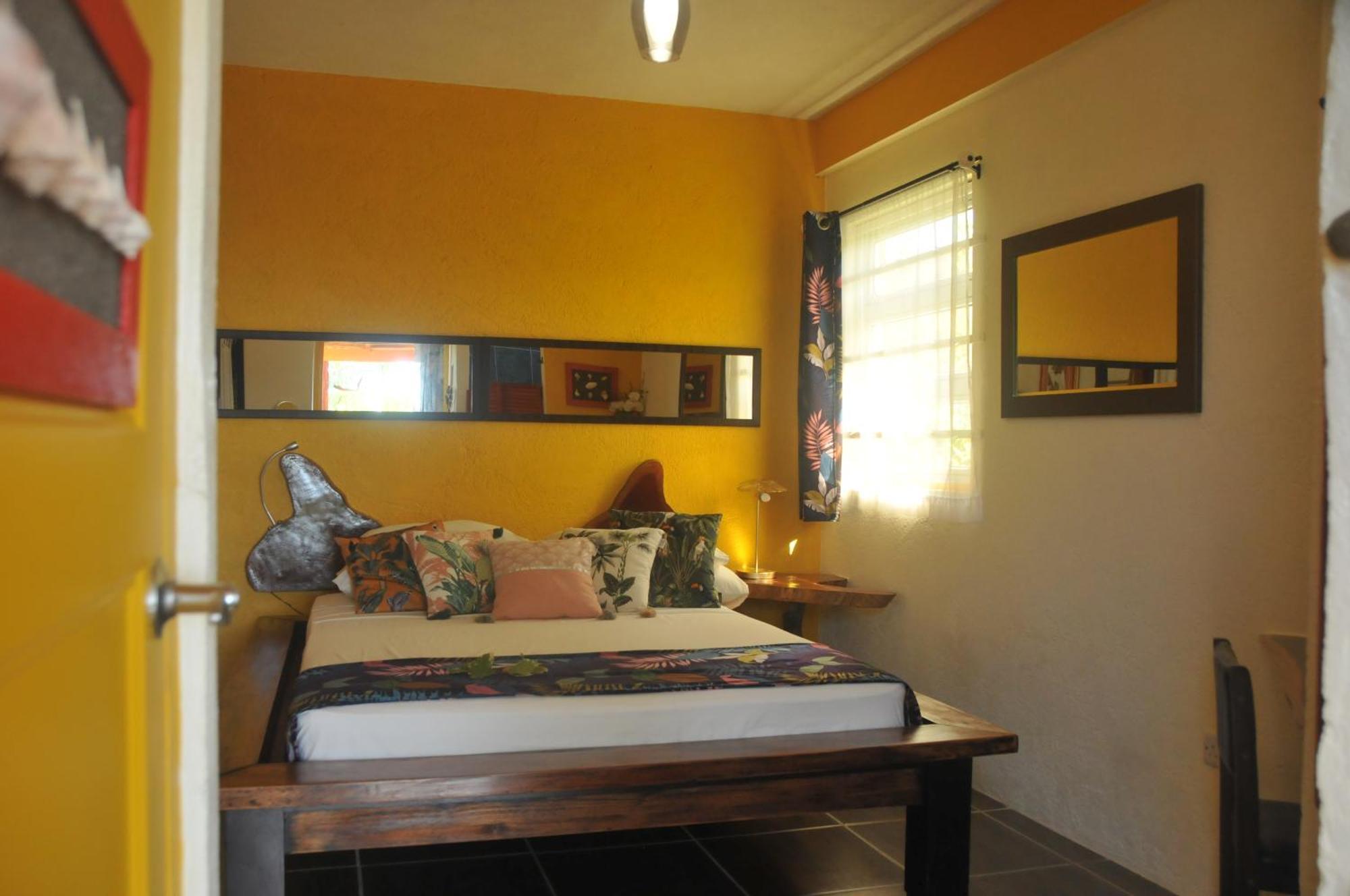 Mango Island Lodges Saint Joseph 외부 사진